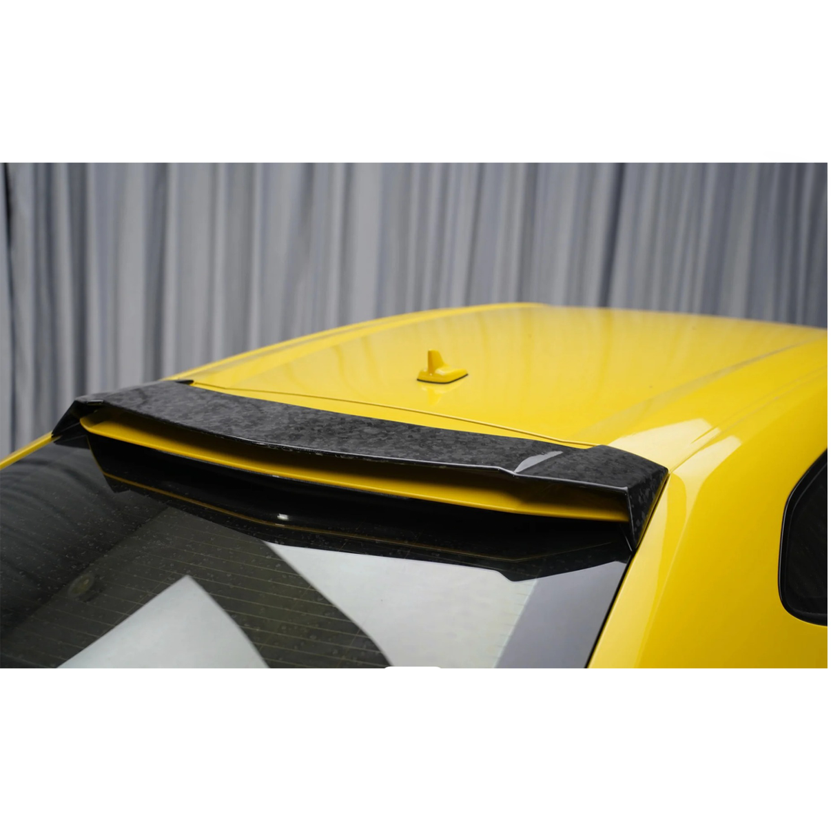 Dry Carbon Fiber Rear Roof Spoiler for Lamborghini Urus - Bull Boost Performance