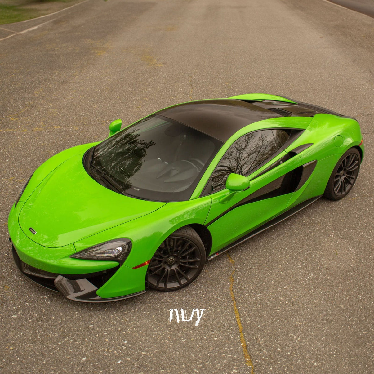 STRATEC Dry Carbon Fiber Side Skirts for McLaren 570S - Bull Boost Performance