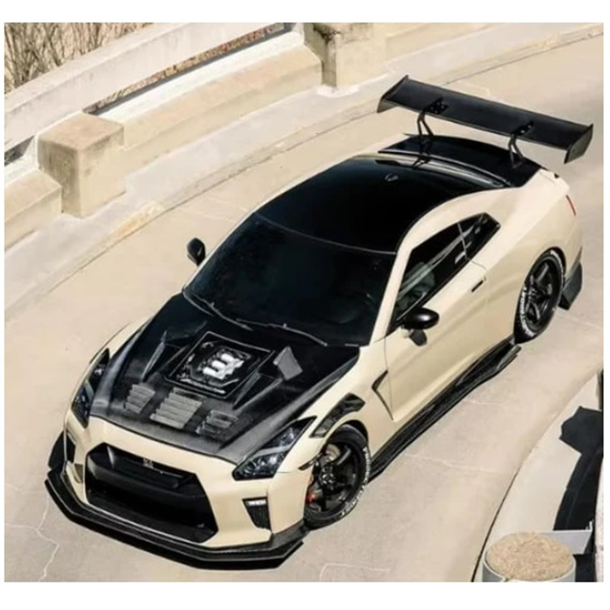 Carbon Fiber Vented Hood with Transparent Window for Nissan GT-R R35